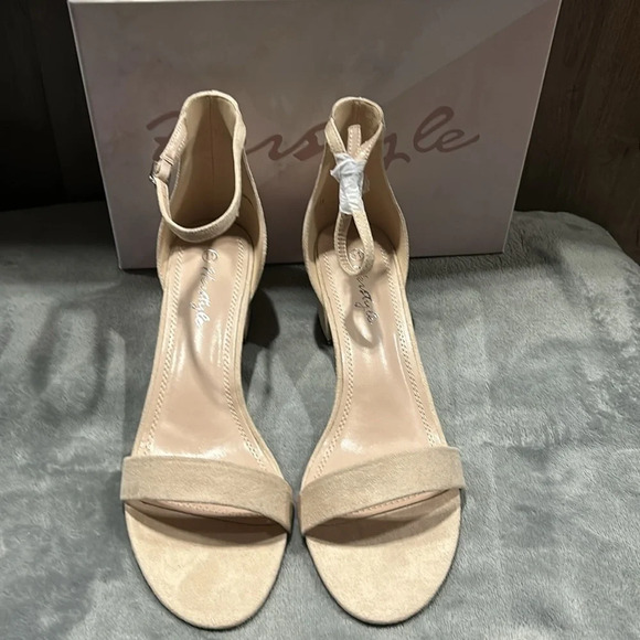 HERSTYLE Nude‎ Sunday Pump NIB - Picture 7 of 10